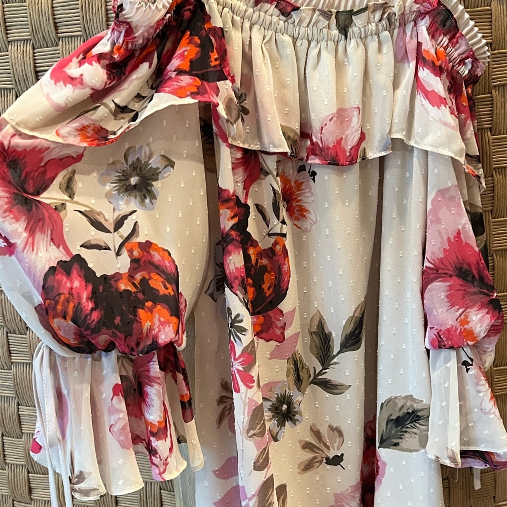 White House Black Market Pastel Blouse